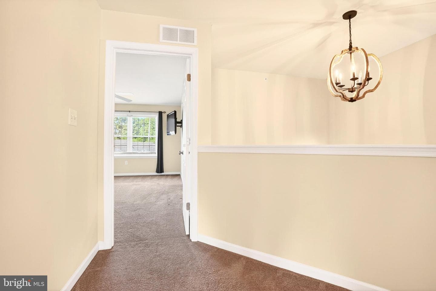 175 N Oakwood photo 28