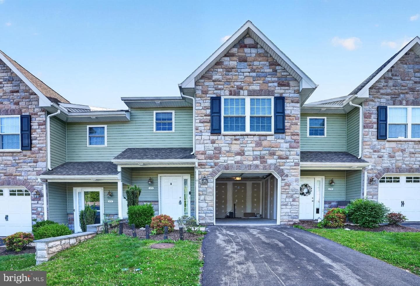 175 N Oakwood photo 43