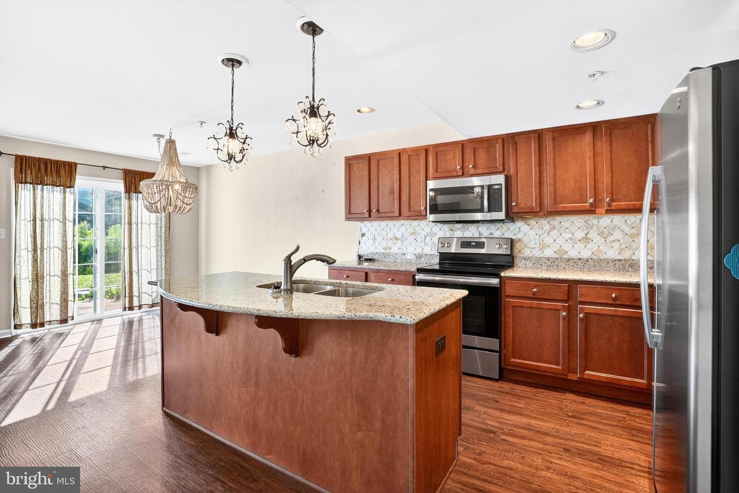 175 N Oakwood photo 6