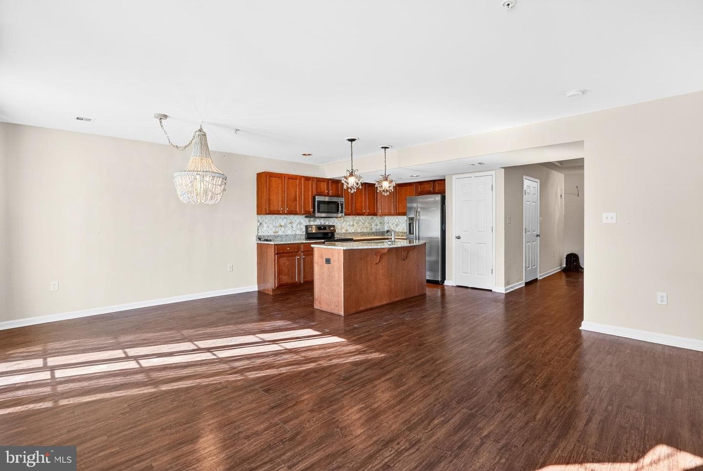 175 N Oakwood photo 8