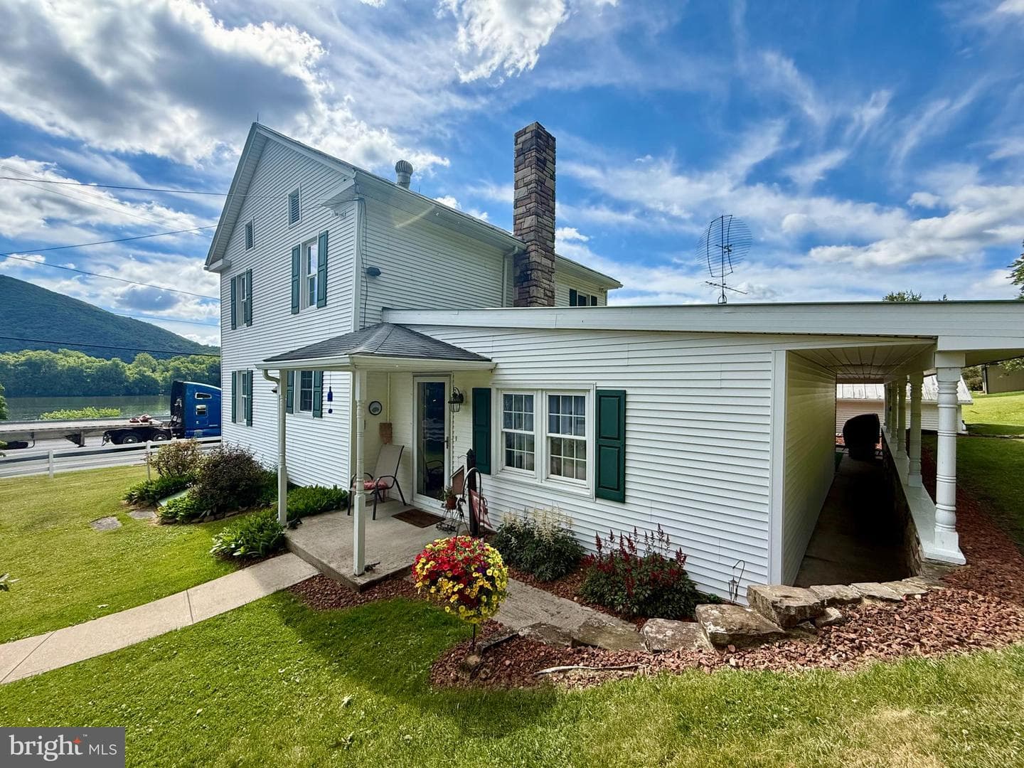 1674 S Susquehanna Trail photo 19
