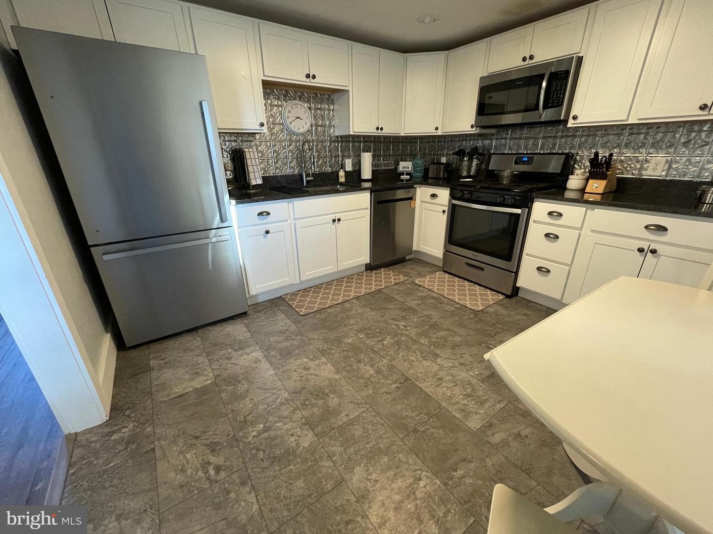 4 Watrous Street photo 28