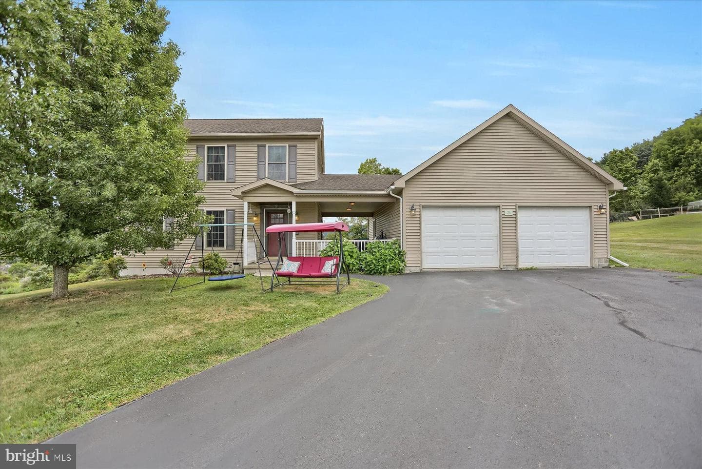 91 Carlton Drive photo 1