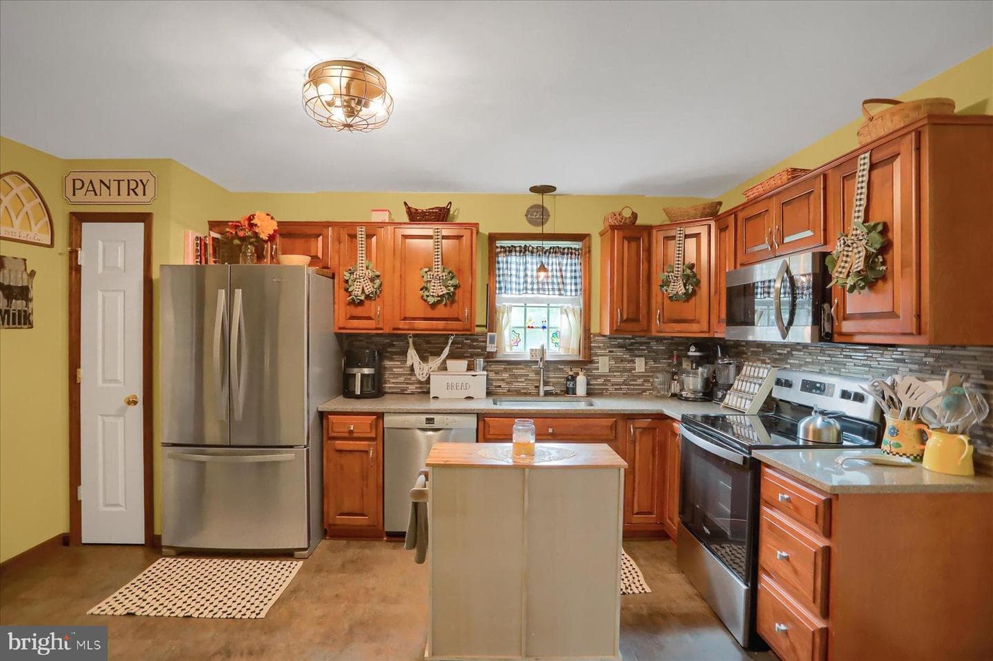 91 Carlton Drive photo 13