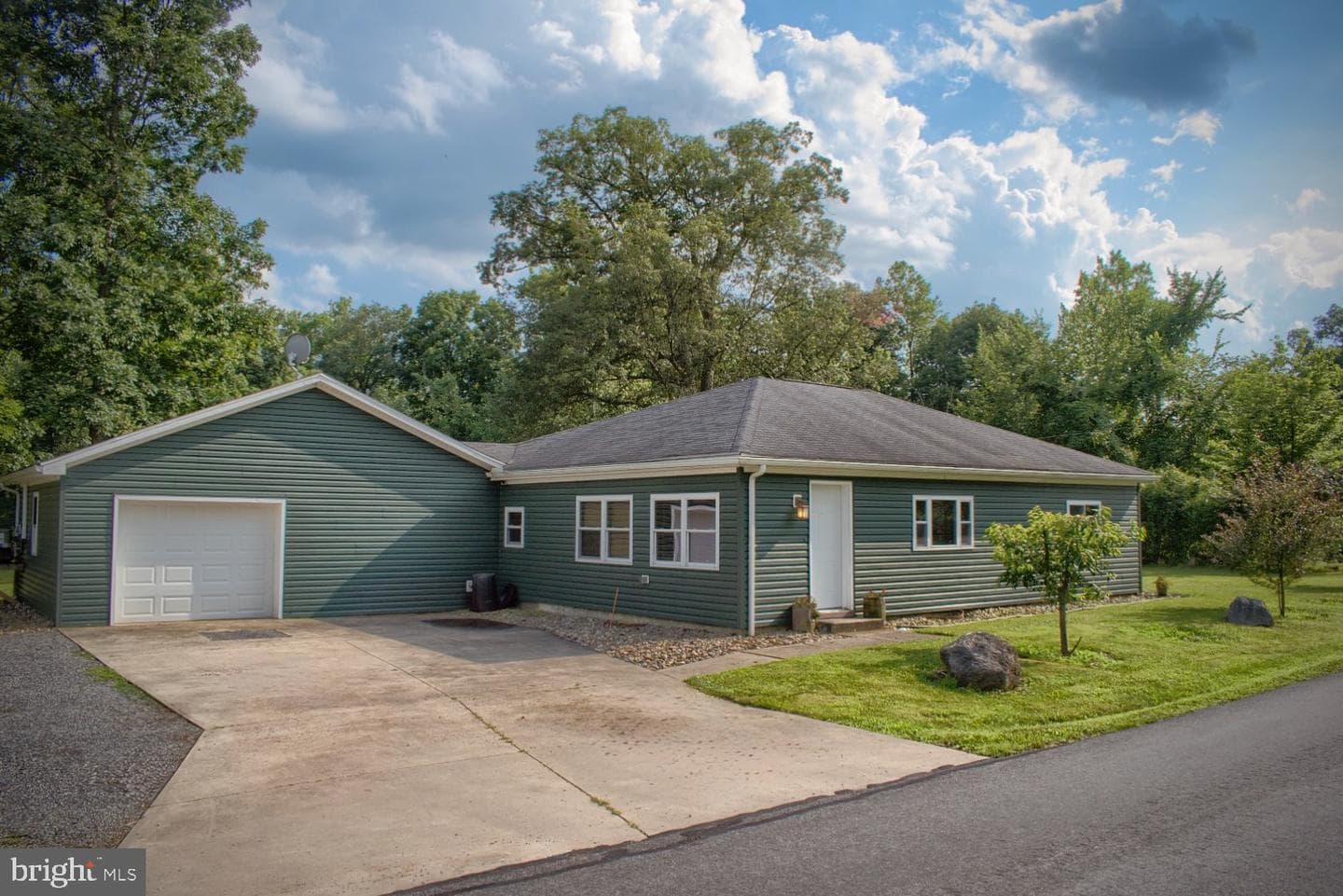 1625 Creek Road photo 2