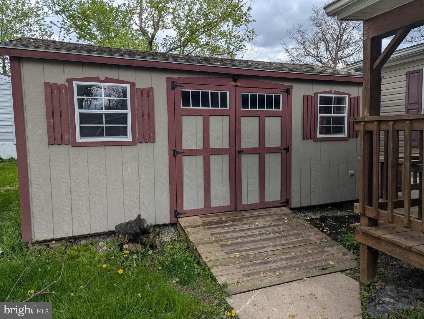 81 Laurel Street photo 11