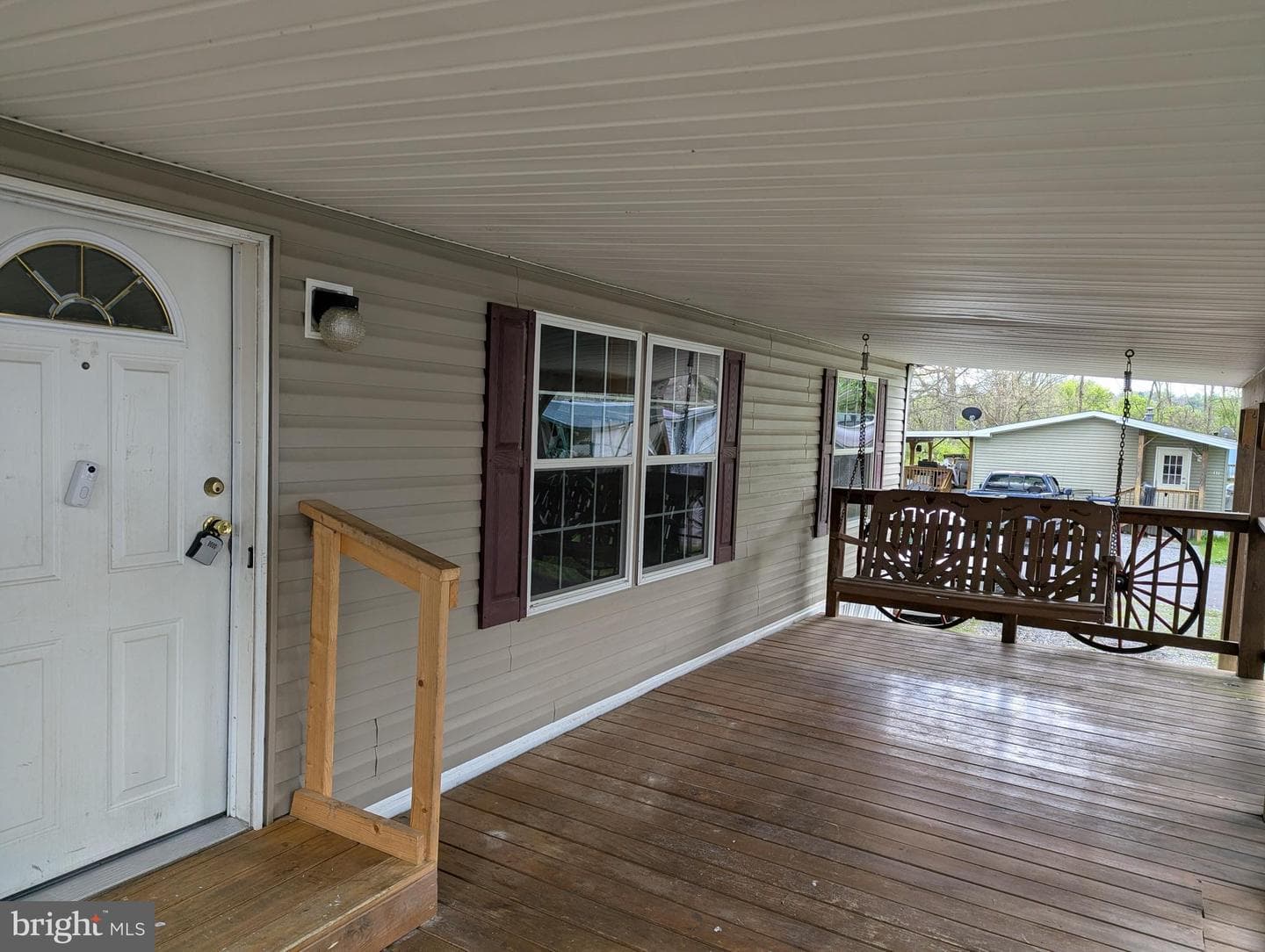 81 Laurel Street photo 2