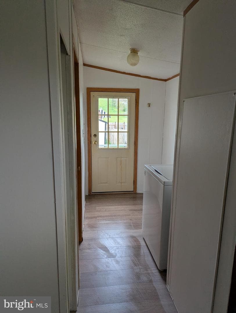81 Laurel Street photo 5