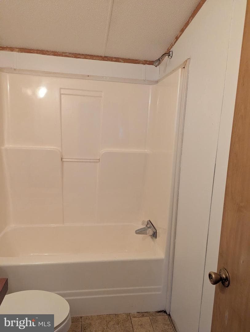 81 Laurel Street photo 9
