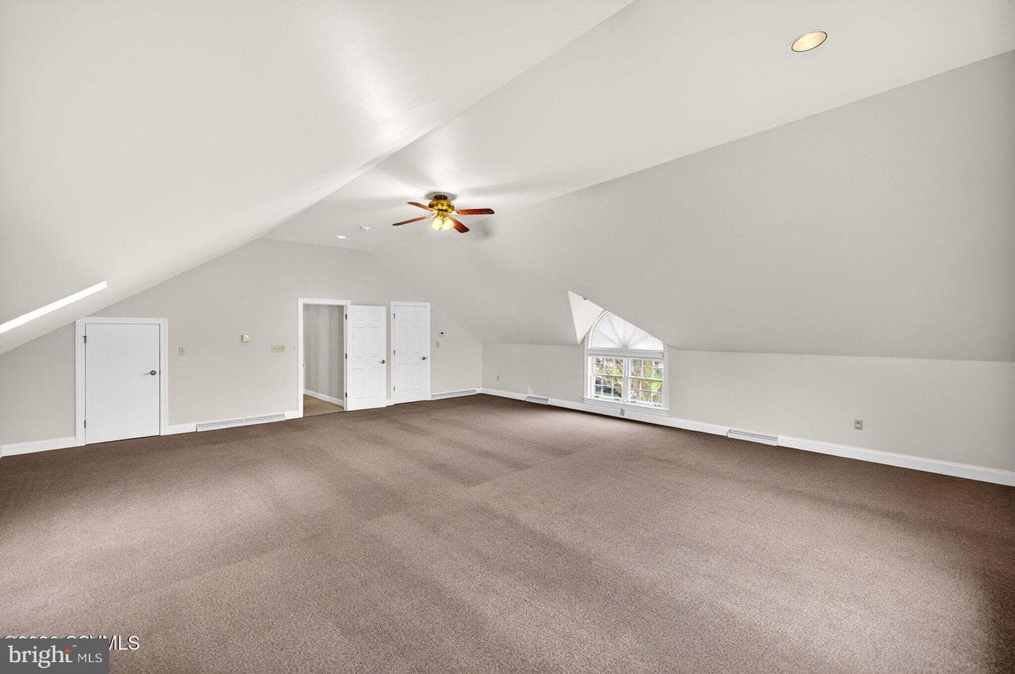 56 Edward Circle photo 25