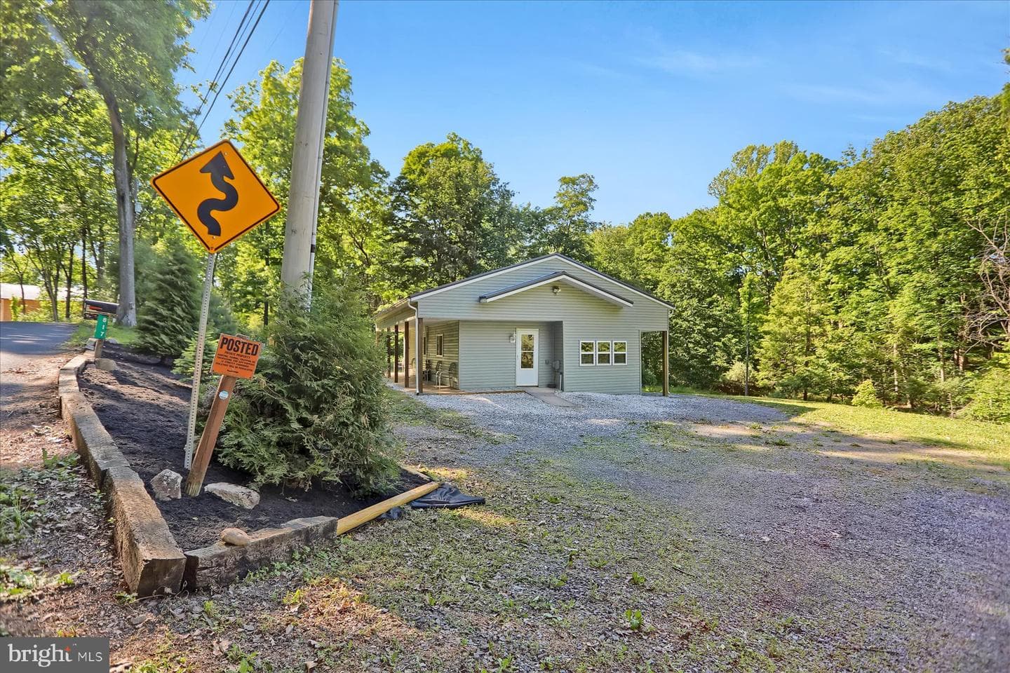 817 Trails End Rd photo 4