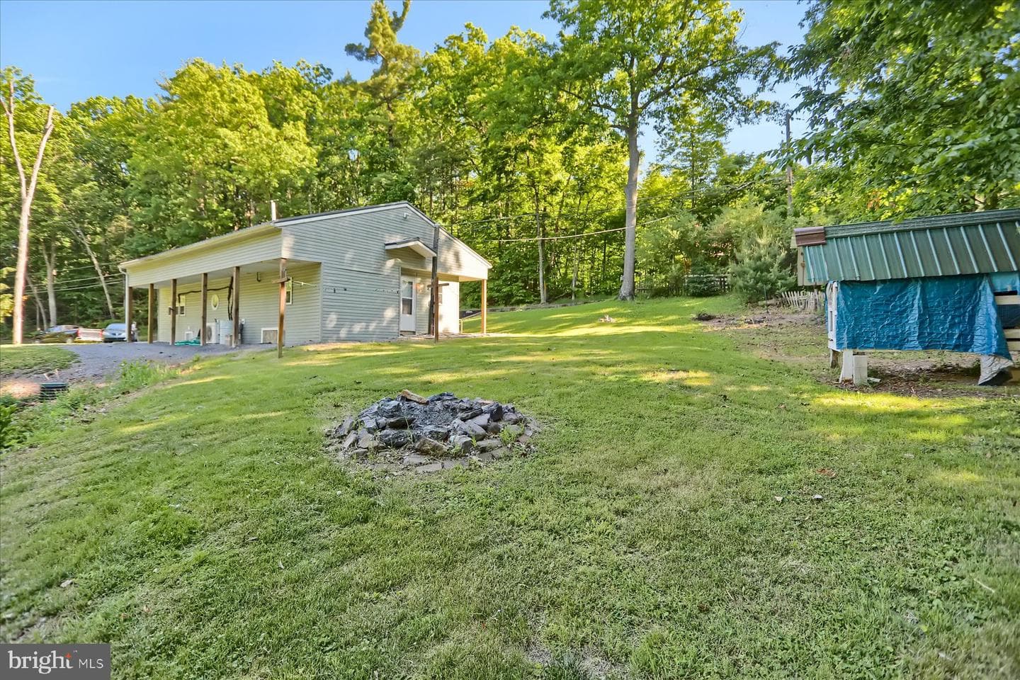 817 Trails End Rd photo 9