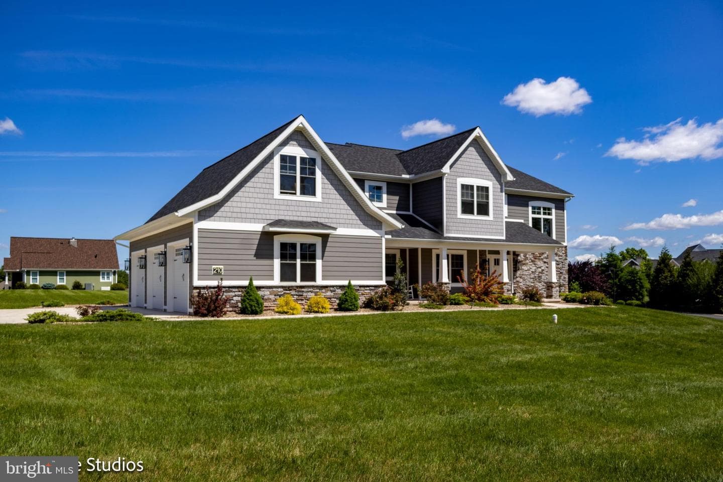 210 Windsor Way photo 1