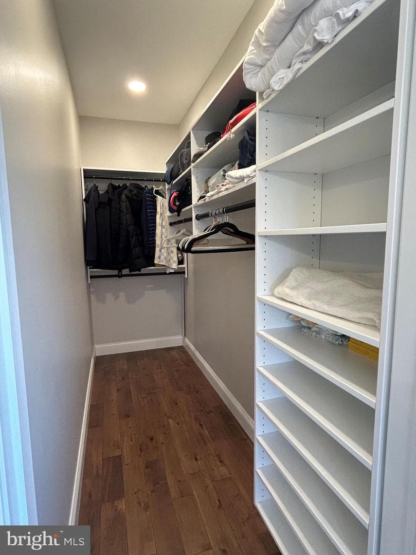 210 Windsor Way photo 19