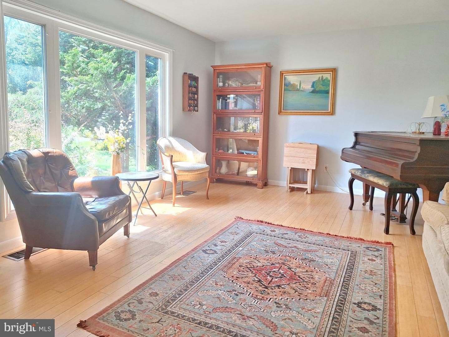 283 Skyline Avenue photo 3