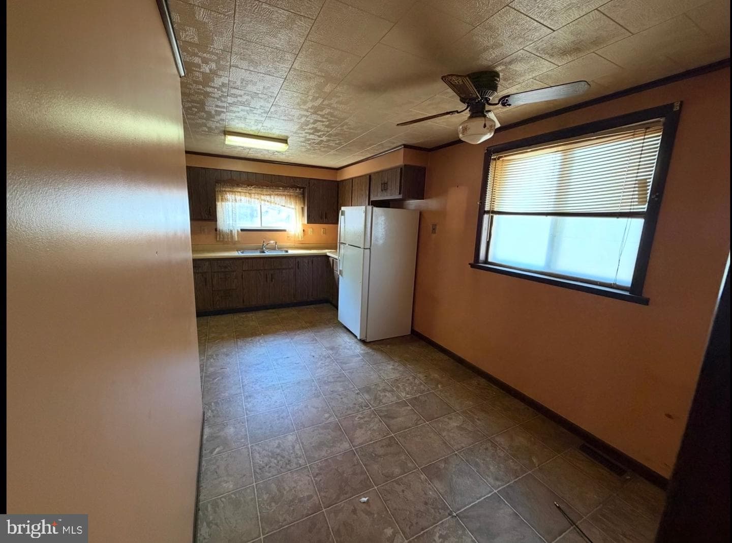 309 Gibson Avenue photo 23