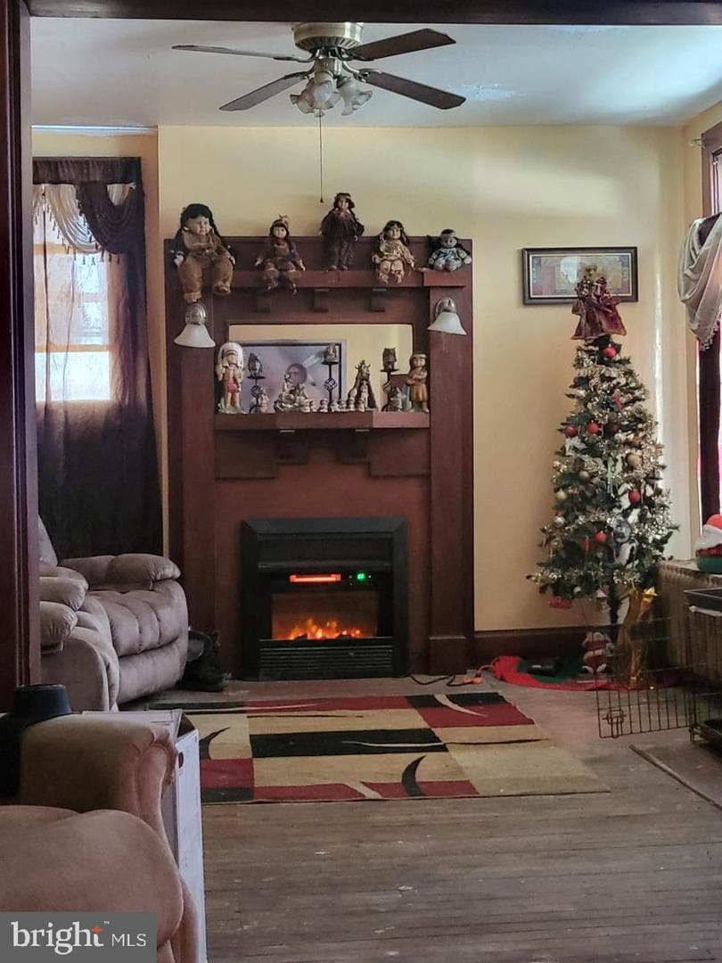 413 Delaware Street photo 11