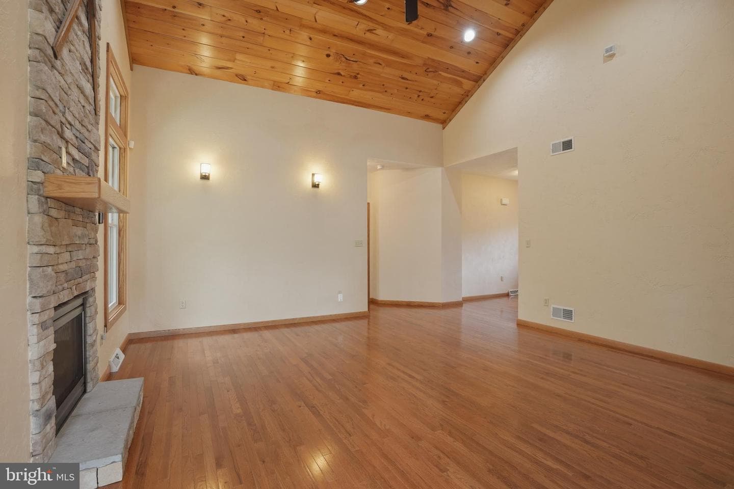34 Harrington Way photo 6