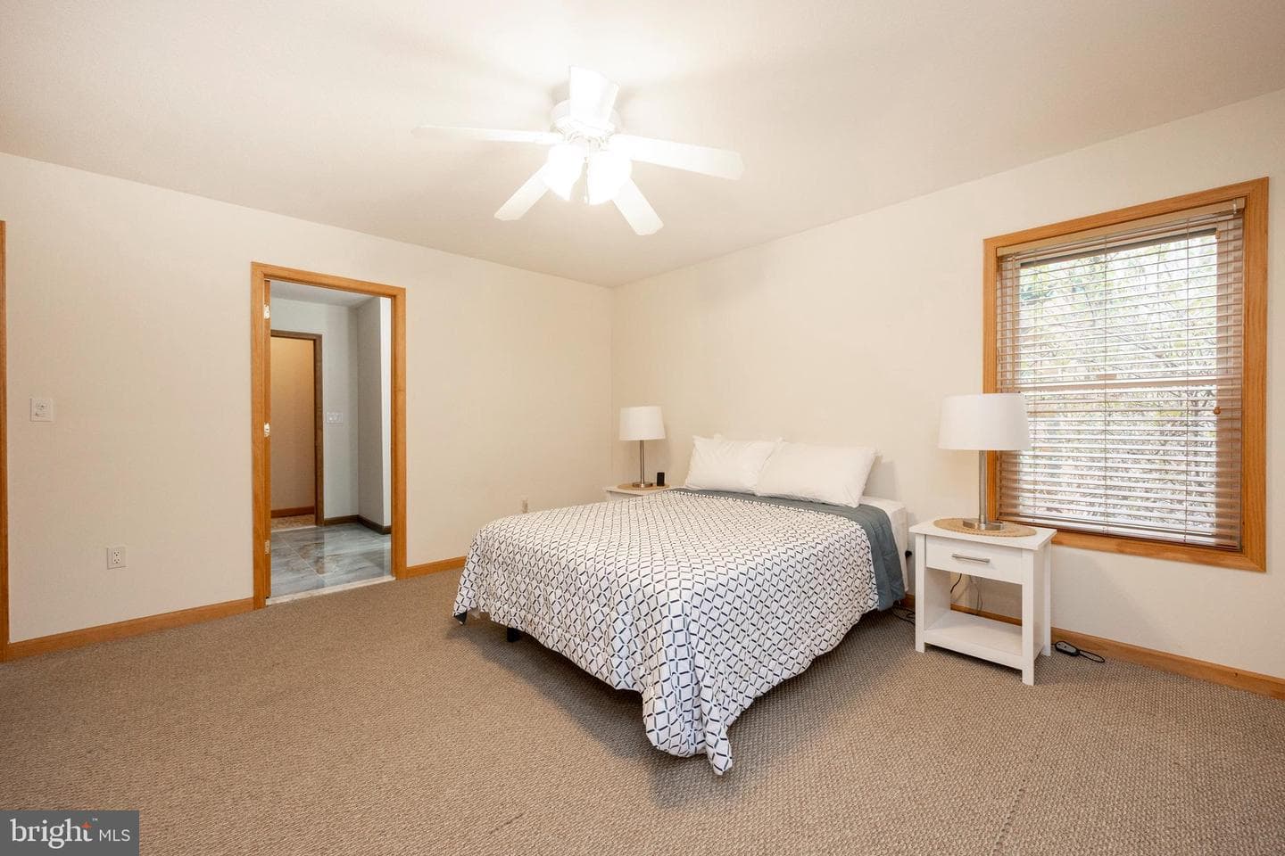 1212 Acacia photo 30