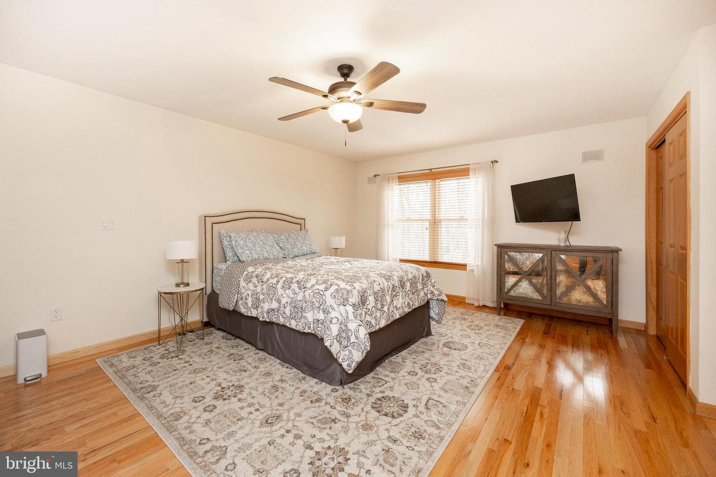 1212 Acacia photo 38