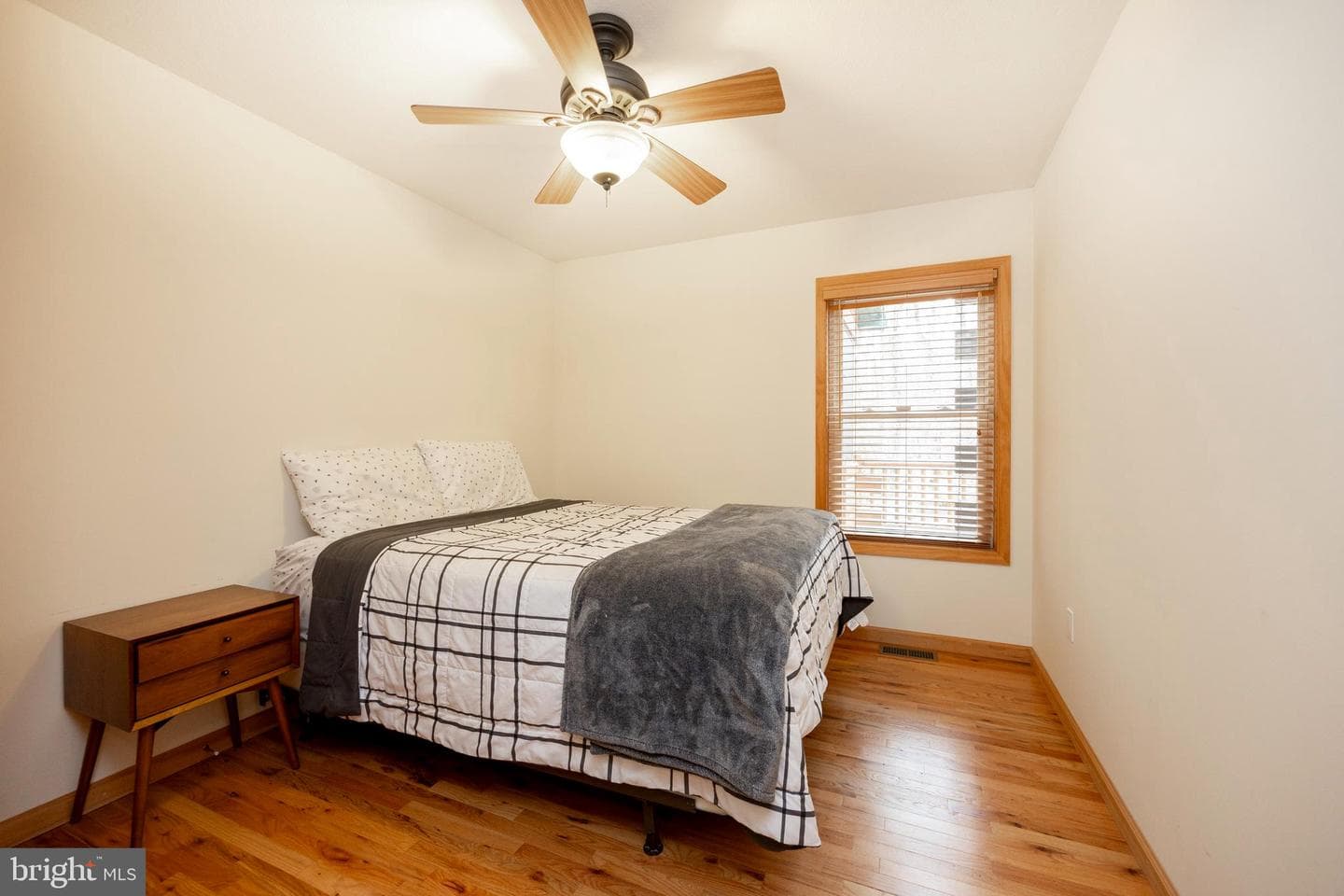 1212 Acacia photo 42