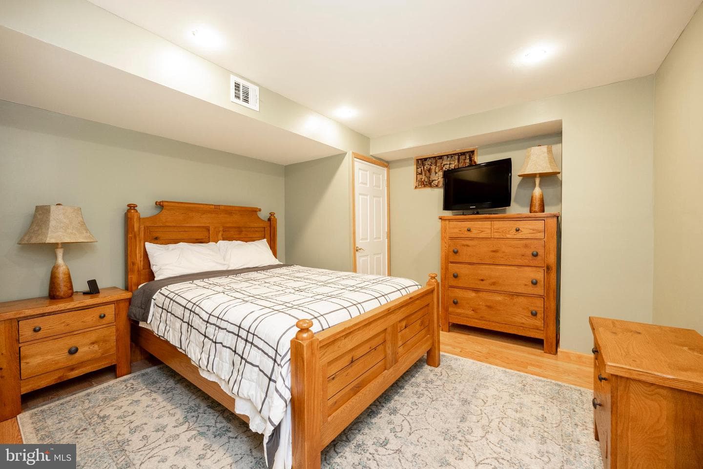 1212 Acacia photo 44