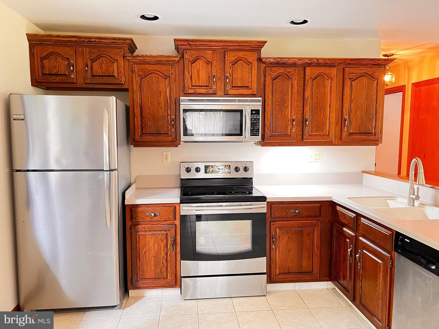 288 River Road photo 9
