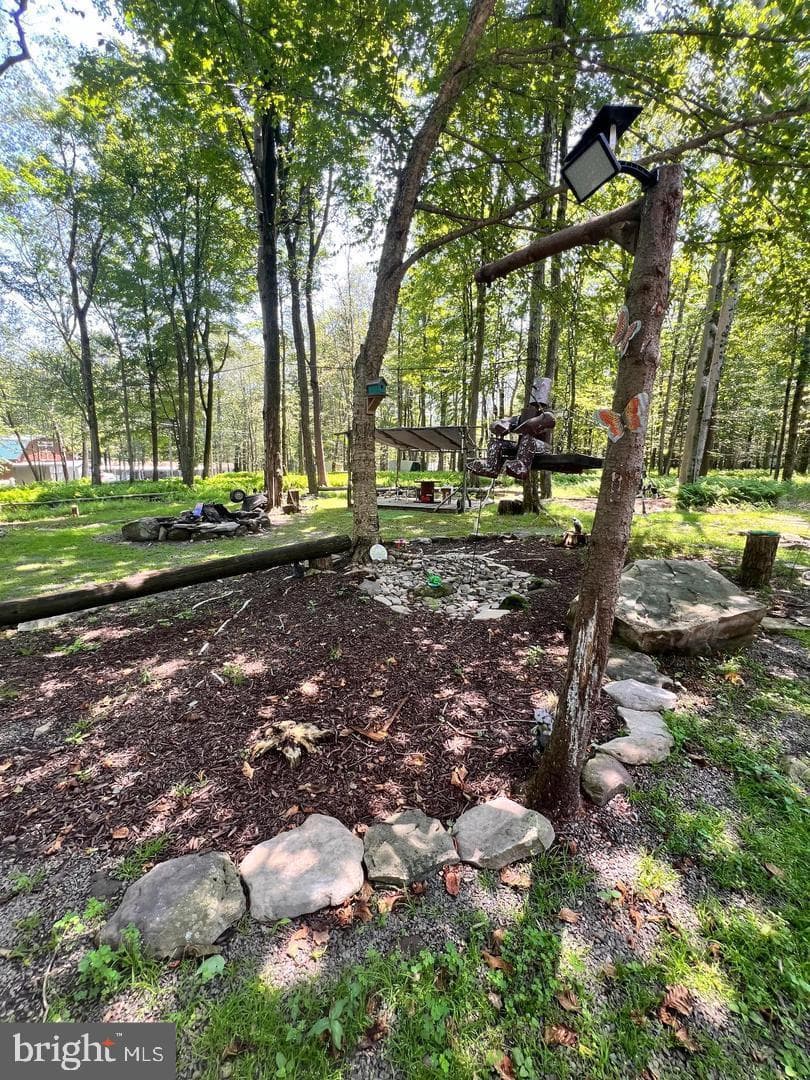 15 Mohican Path photo 16