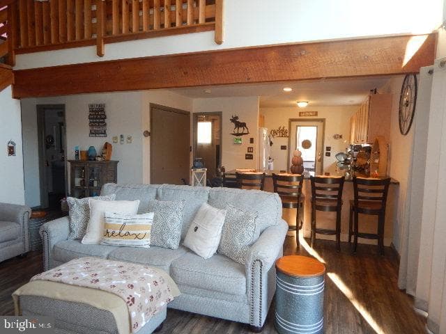 75 Woodhill Lane photo 11