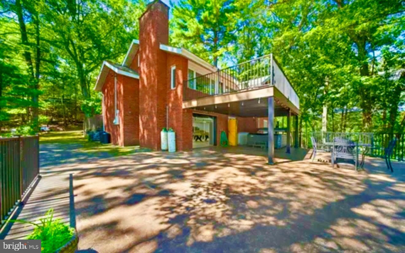 84 Lakeview Dr photo 5