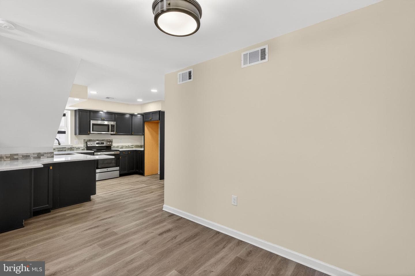 1073 Westside Drive photo 38