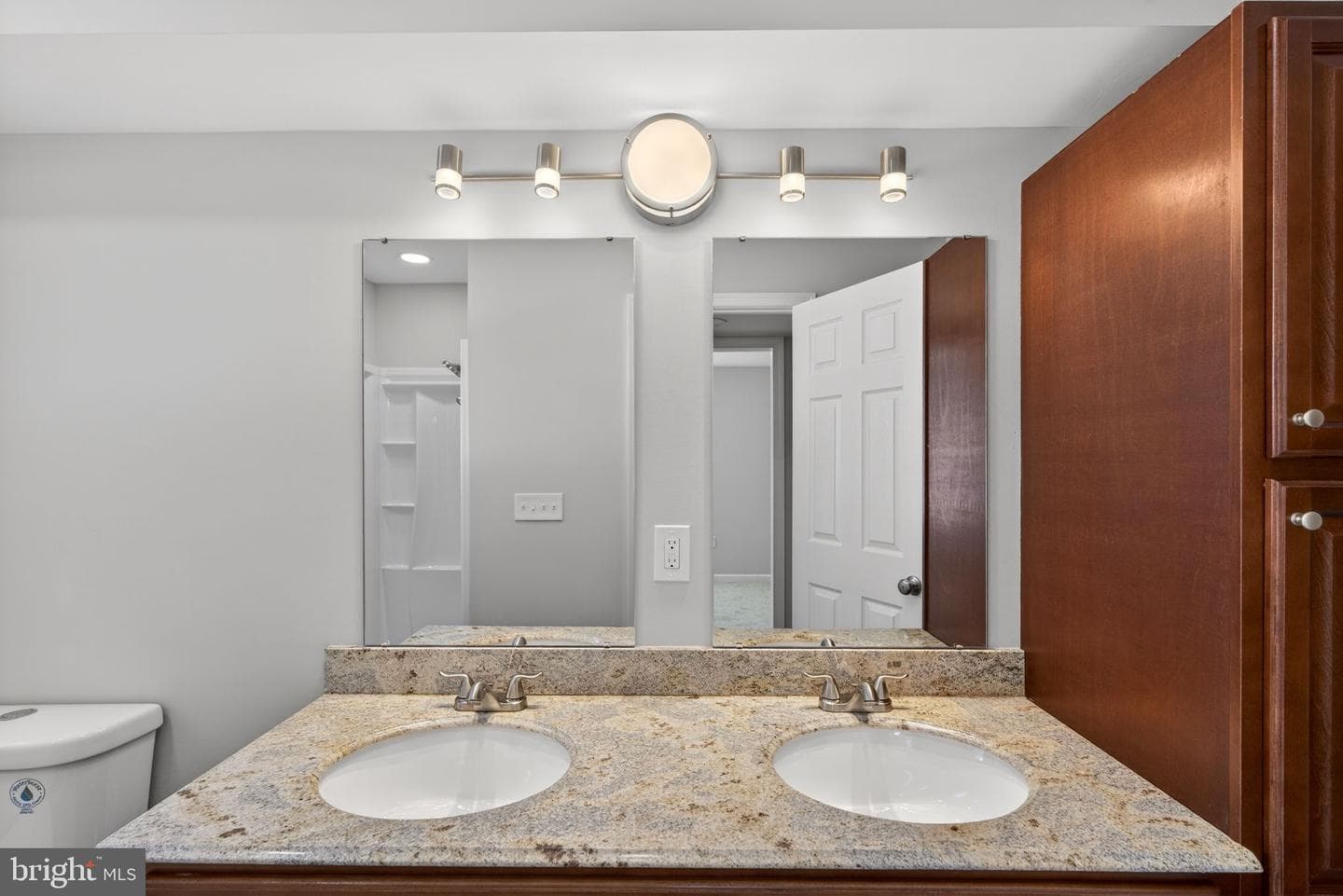 1073 Westside Drive photo 53