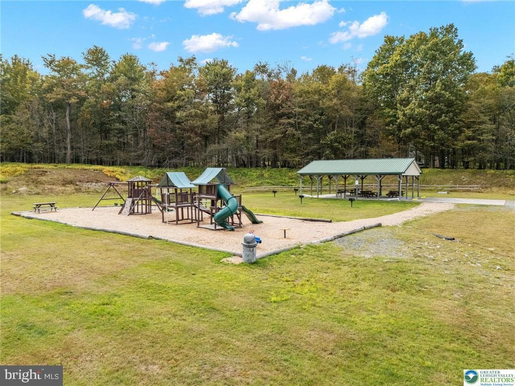 1073 Westside Drive photo 92