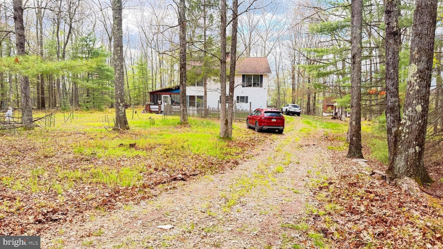 121 Ledgewood Dr photo 2