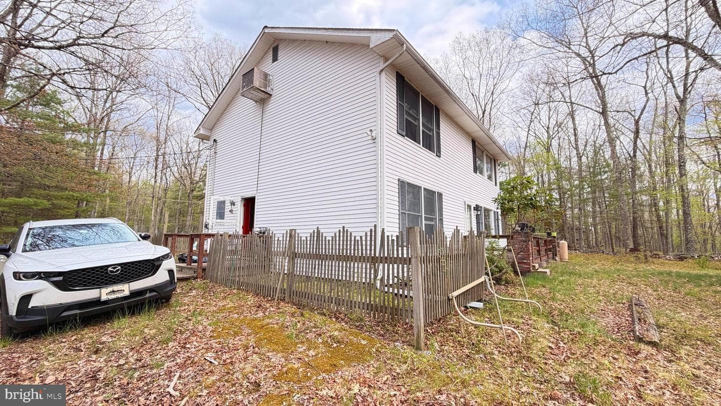 121 Ledgewood Dr photo 4