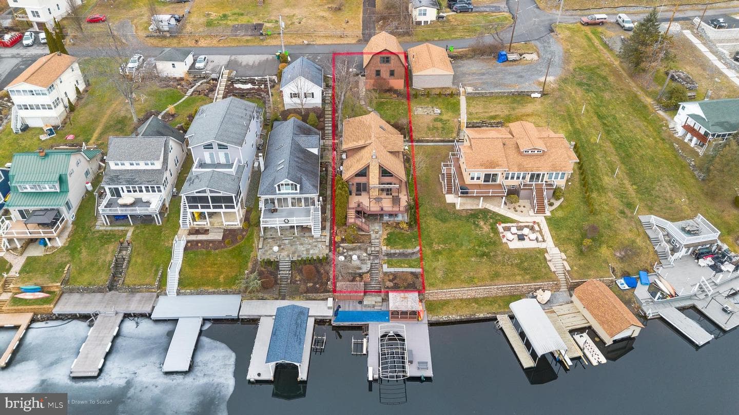327 Marina Lane photo 9
