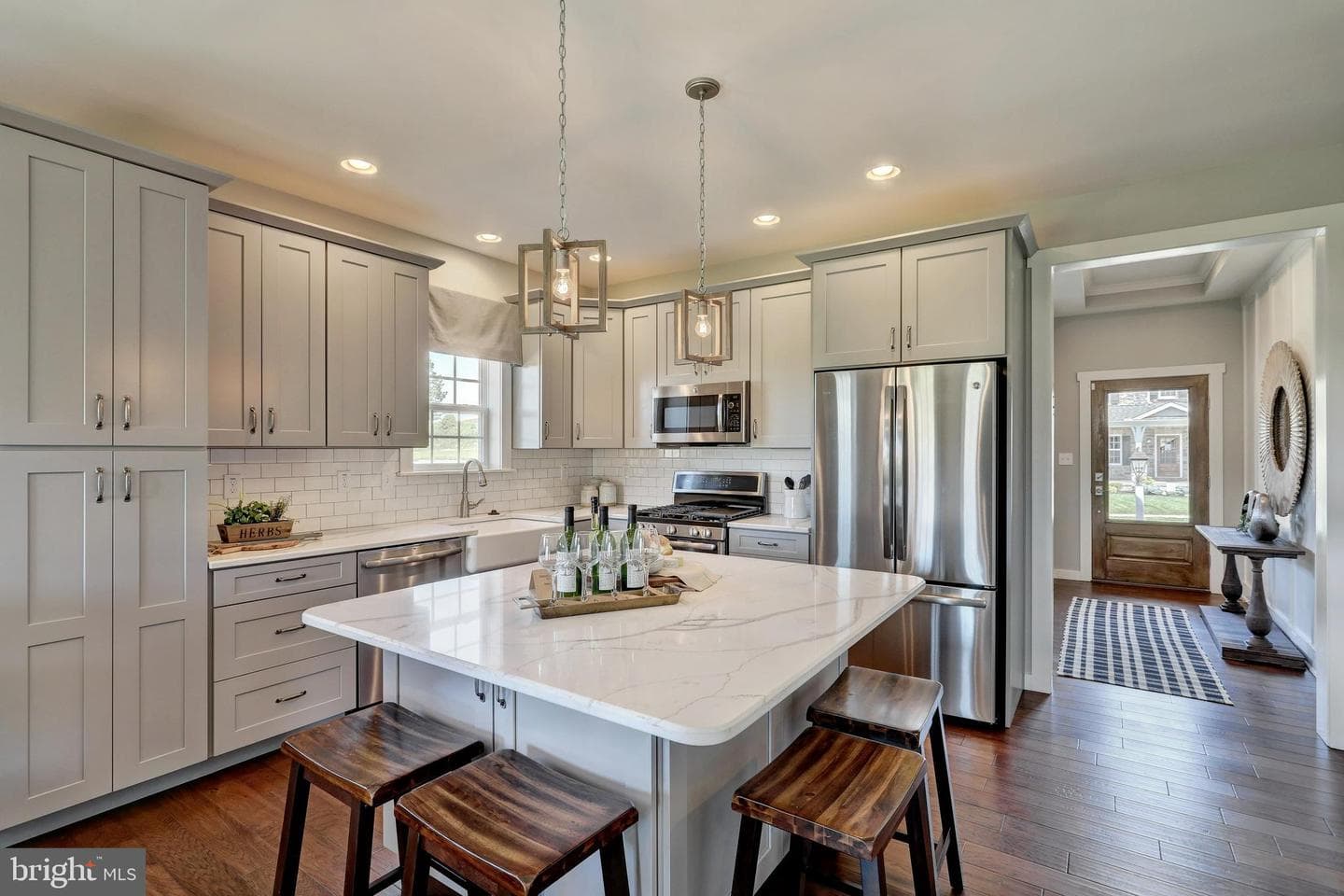 100 Schoolhouse Ln # ANDREWS photo 4