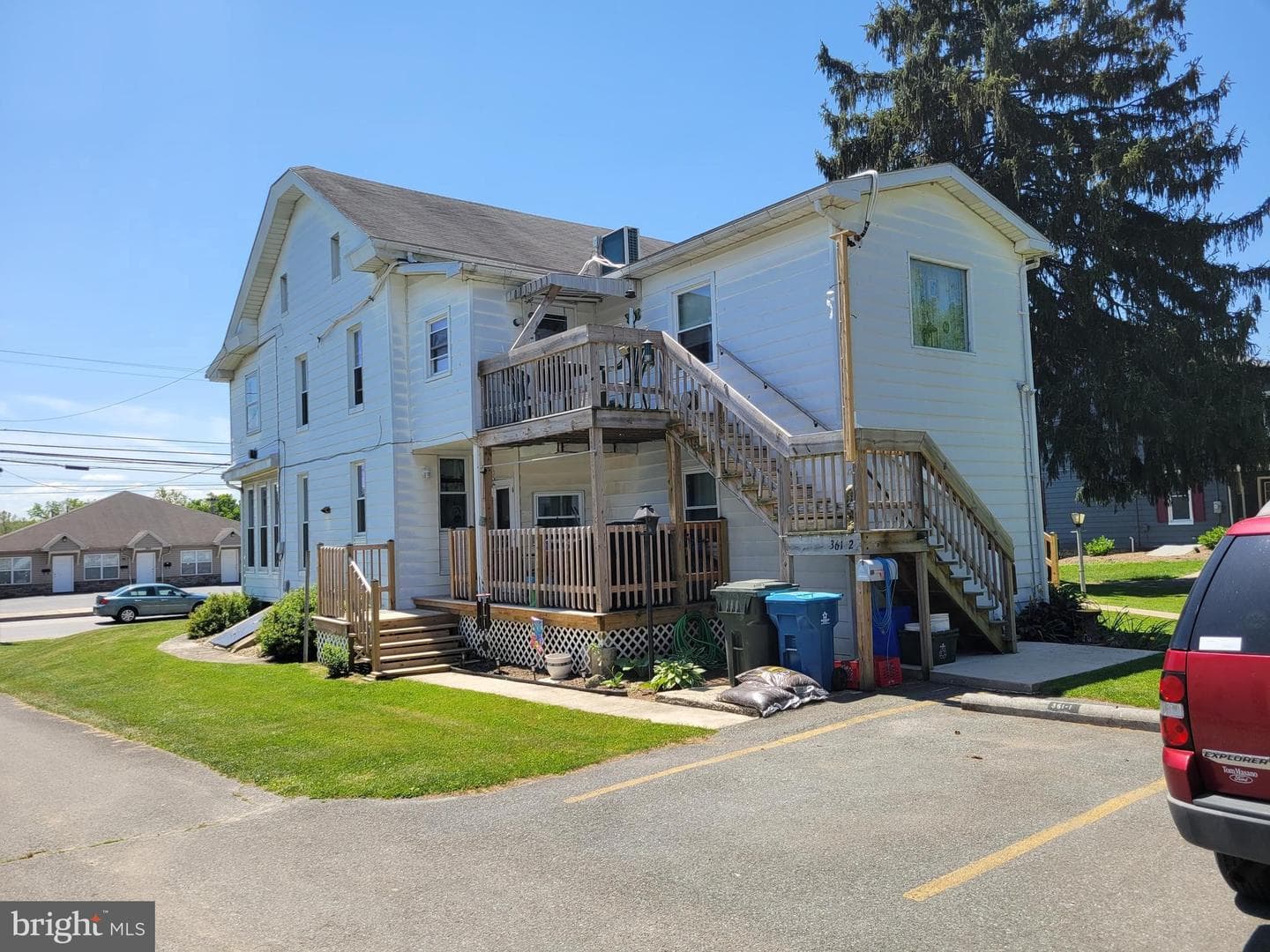 361 W Market Street photo 2