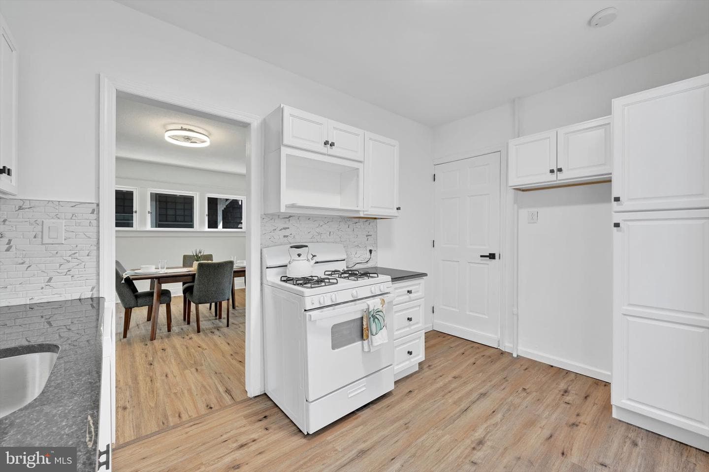 936 Wayne Avenue photo 9