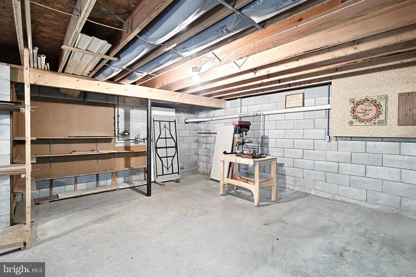 1209 E Walnut Street photo 37
