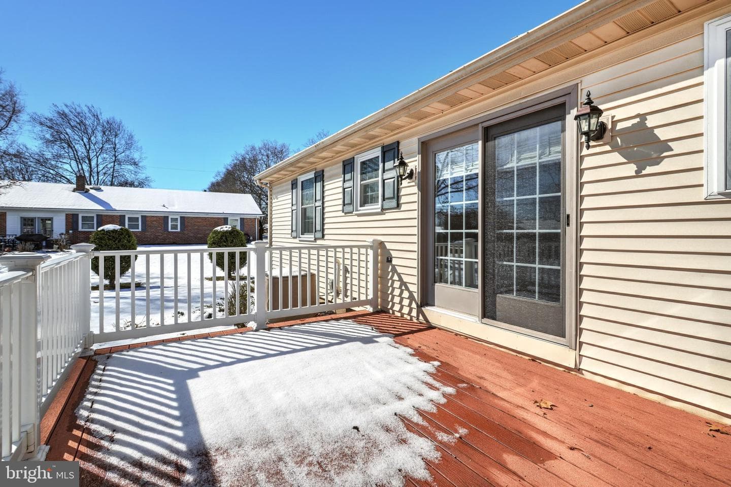 1209 E Walnut Street photo 9