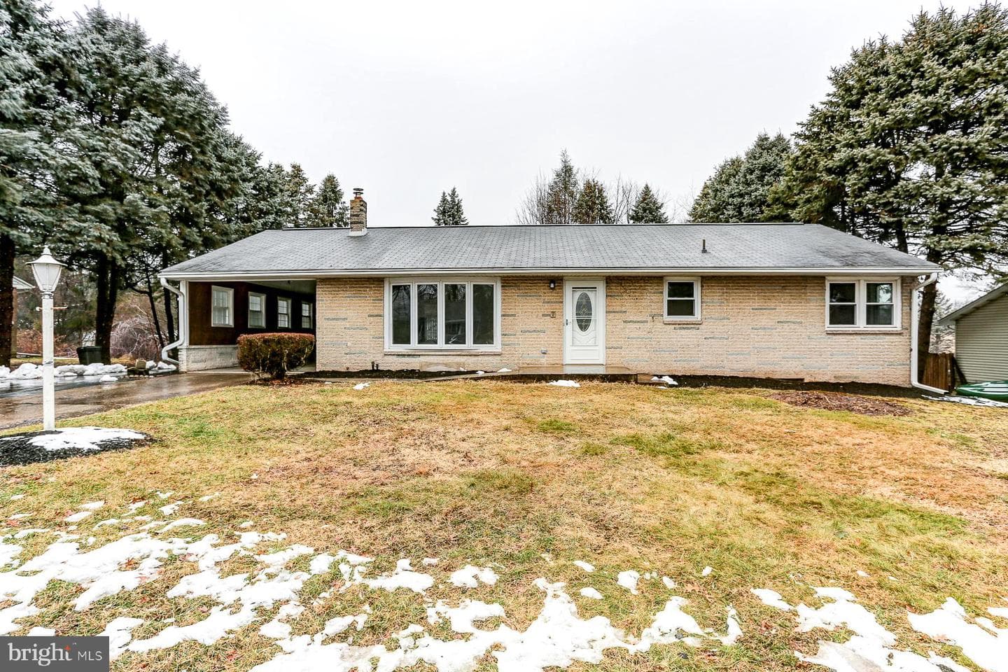 309 Hillcrest Drive photo 1