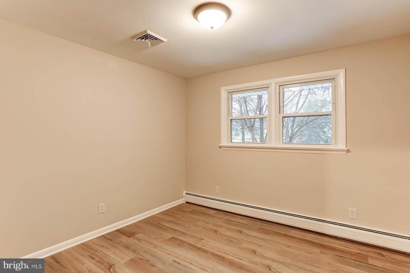 309 Hillcrest Drive photo 20