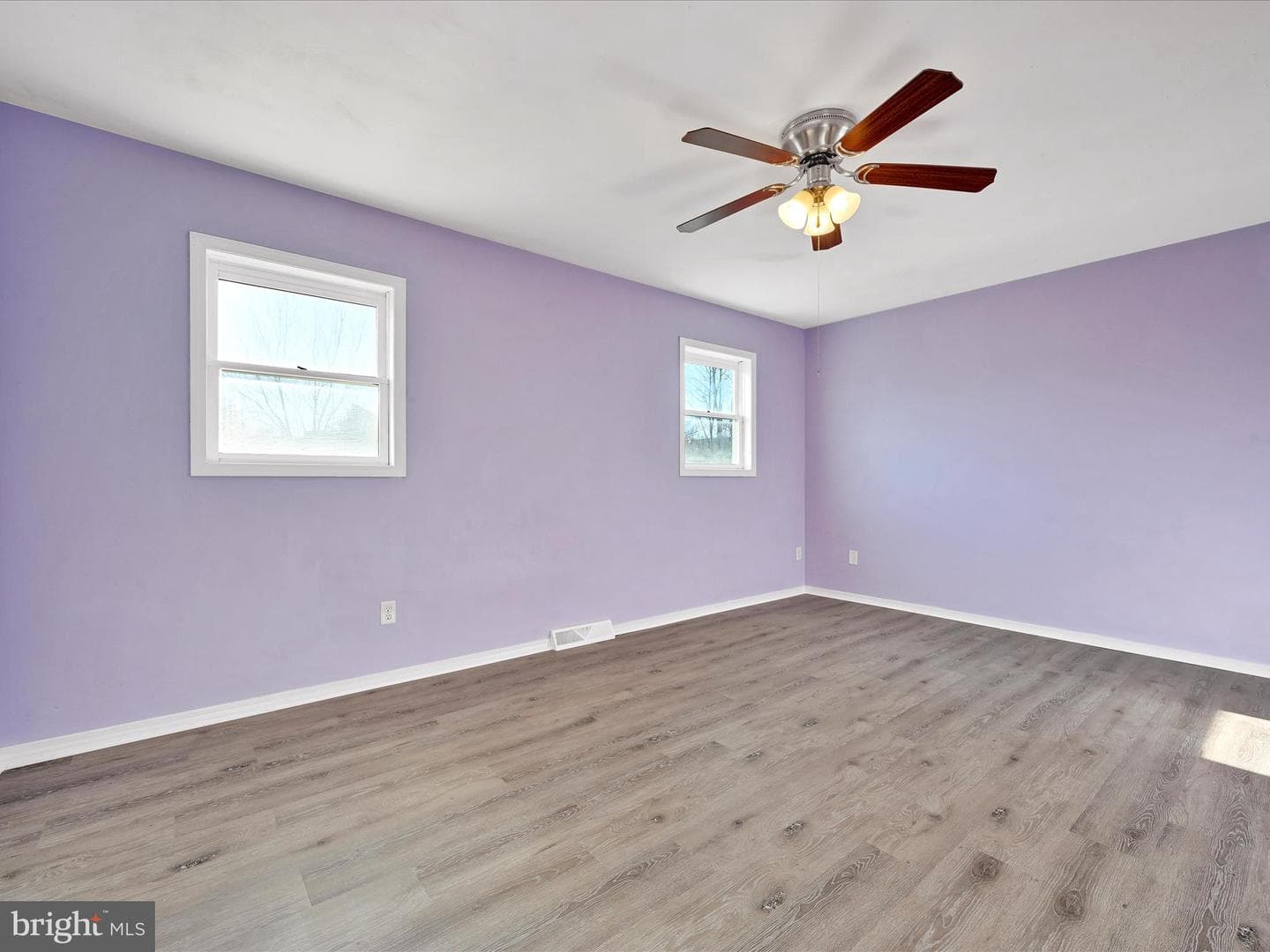 5 Stuart Circle photo 14