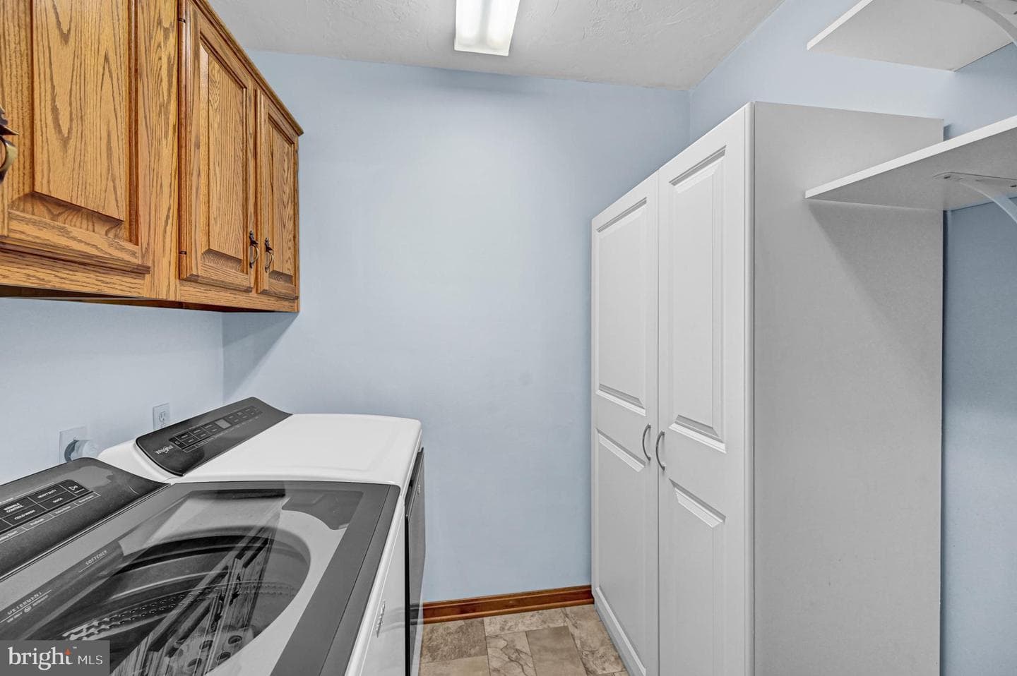 550 E Walnut Street photo 17