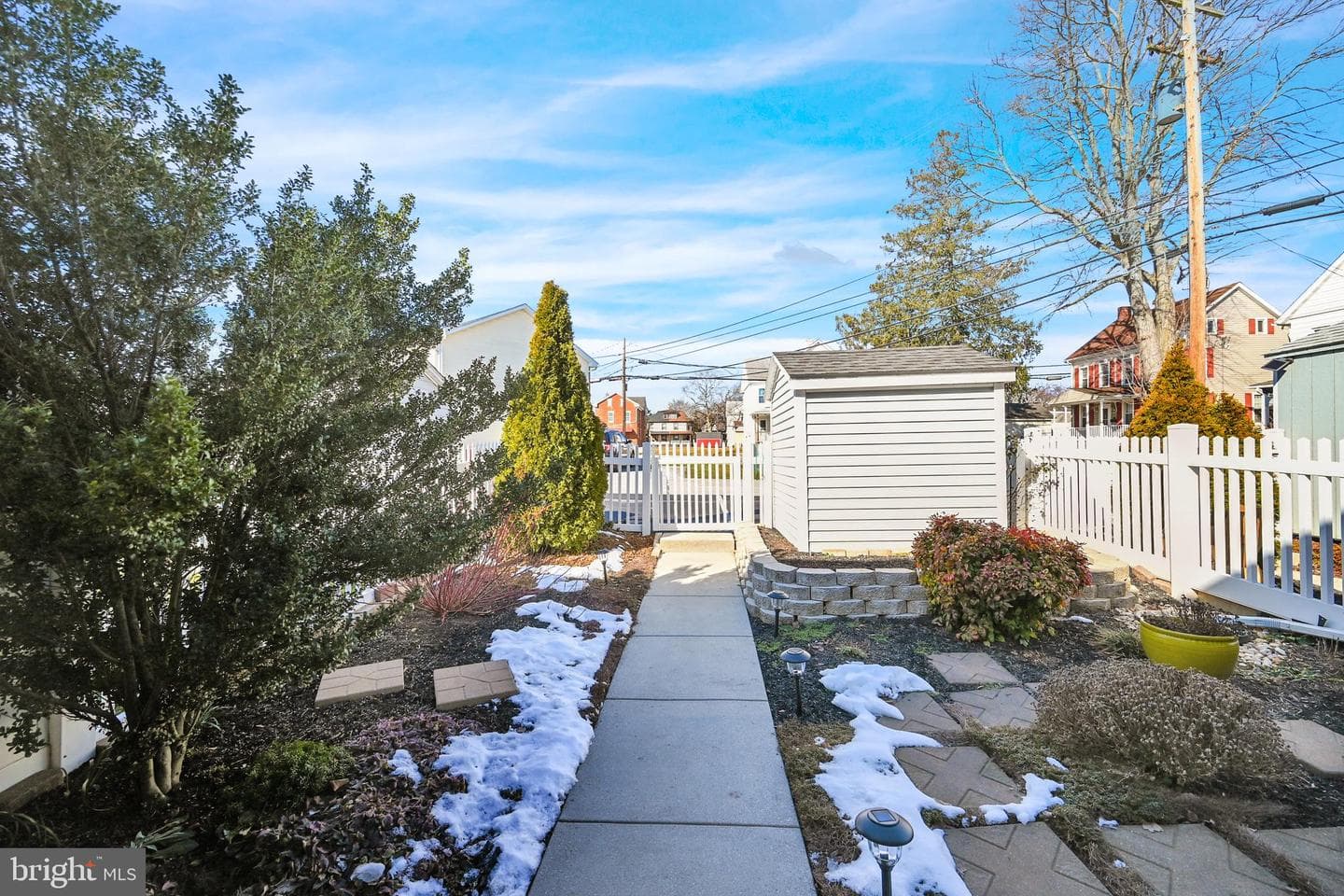 550 E Walnut Street photo 31