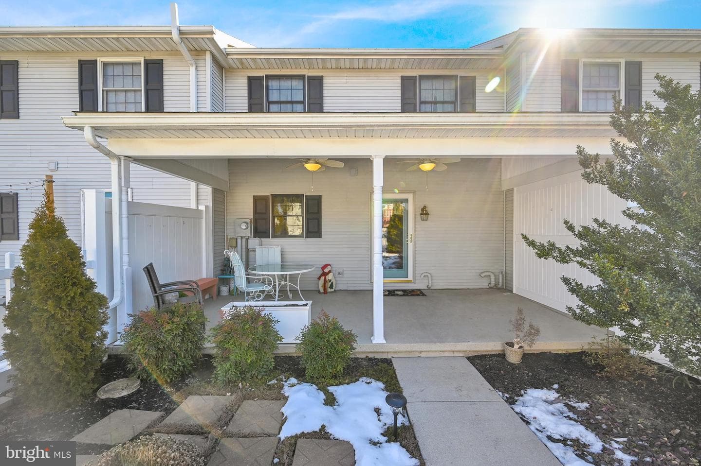 550 E Walnut Street photo 34