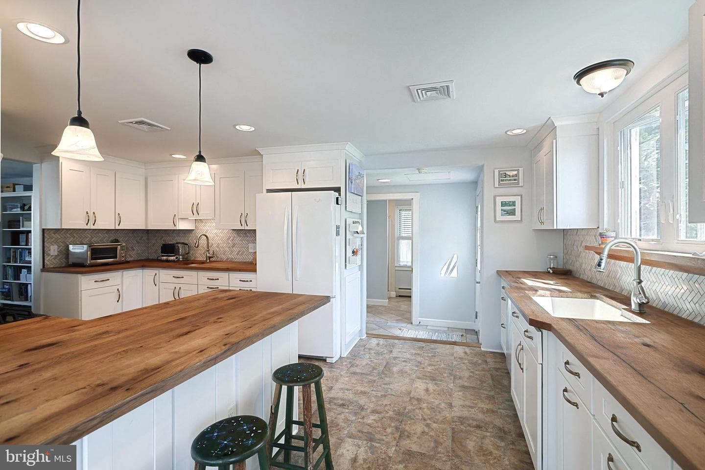 245 S Charles Street photo 24