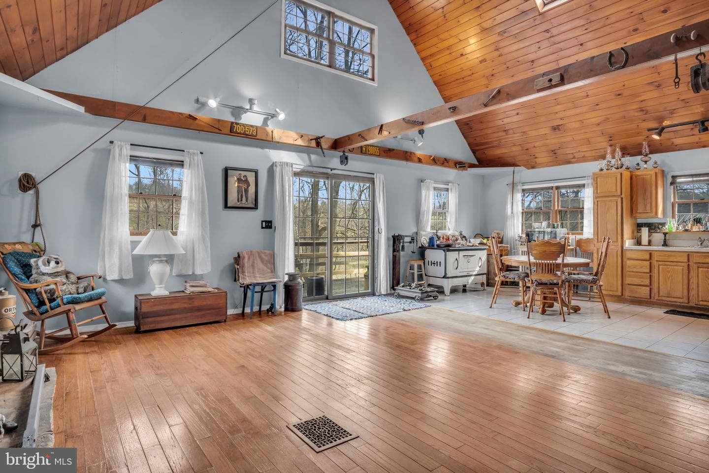 1142 Trinity North Road photo 14