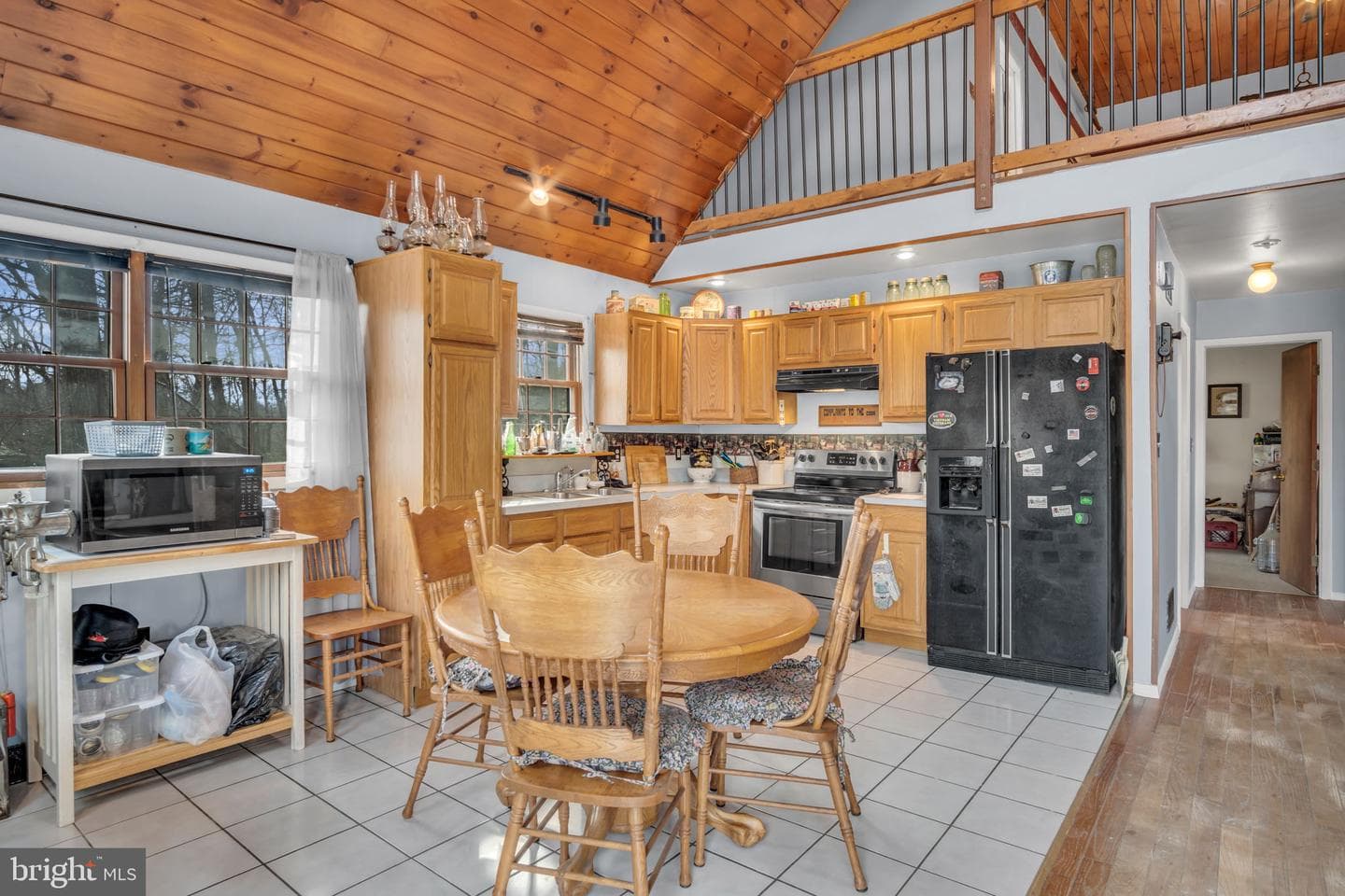 1142 Trinity North Road photo 9